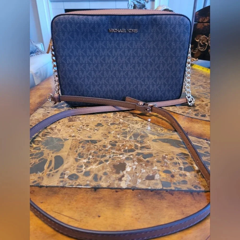 Michael Kors Brown Crossbody Bag. NWOT